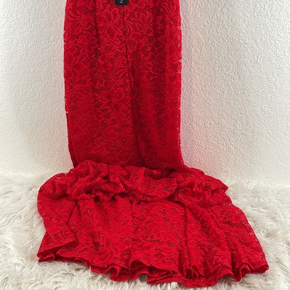 FASHION NOVA Elegant Sexy Lace Maxi Dress Red Size Small NEW - Picture 8 of 11